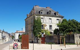 Le Voltaire